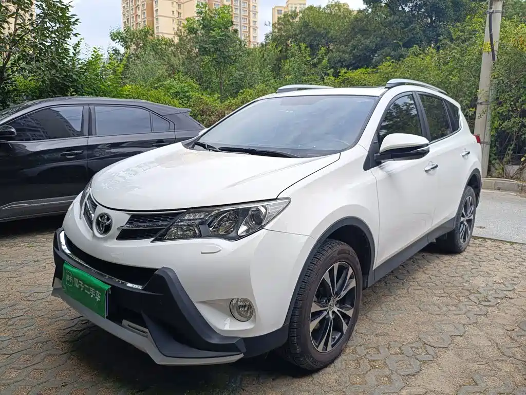 Toyota RAV4 — миниатюра 2