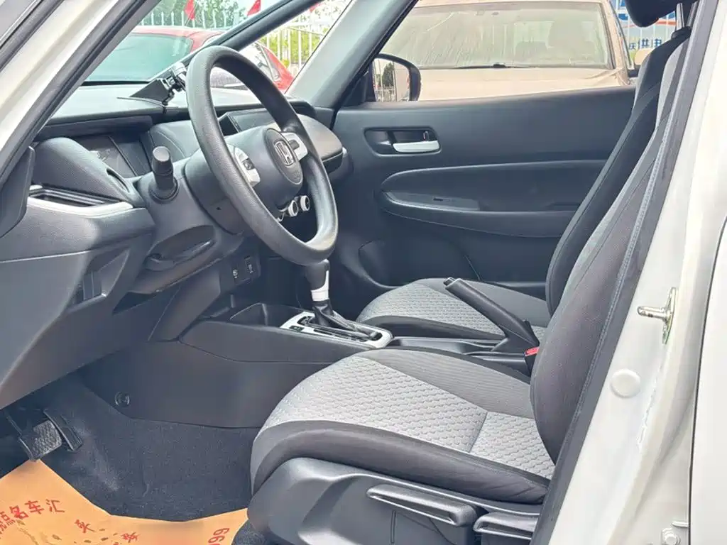 Honda Fit — миниатюра 10