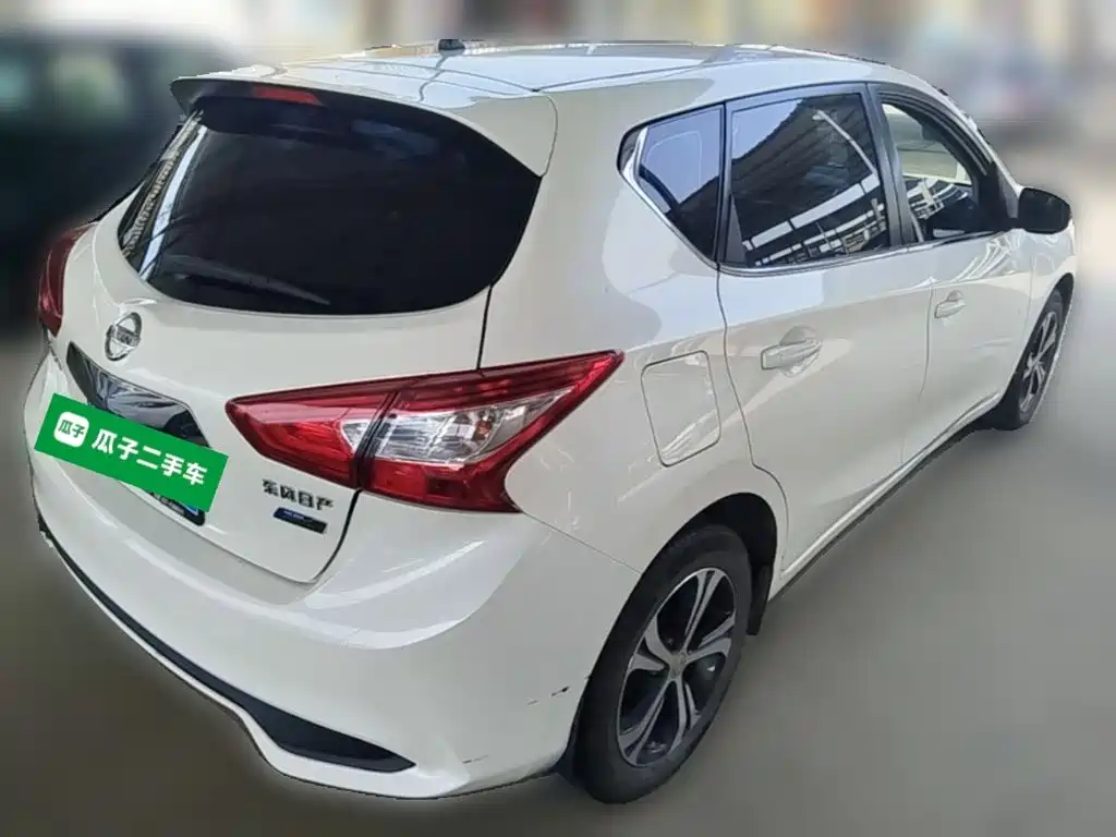 Nissan Tiida — миниатюра 10