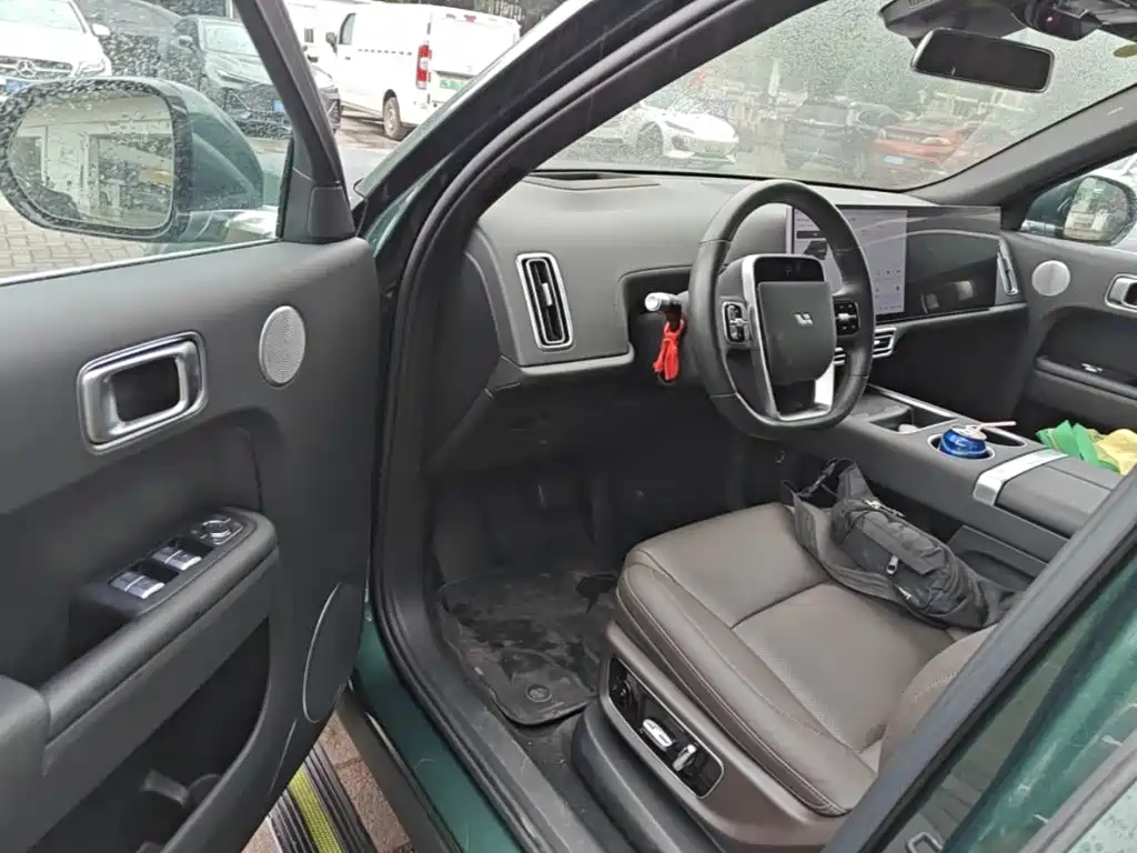 Li Auto Li L8 — миниатюра 16