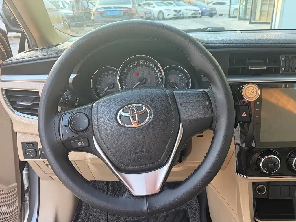 Toyota Corolla — миниатюра 13