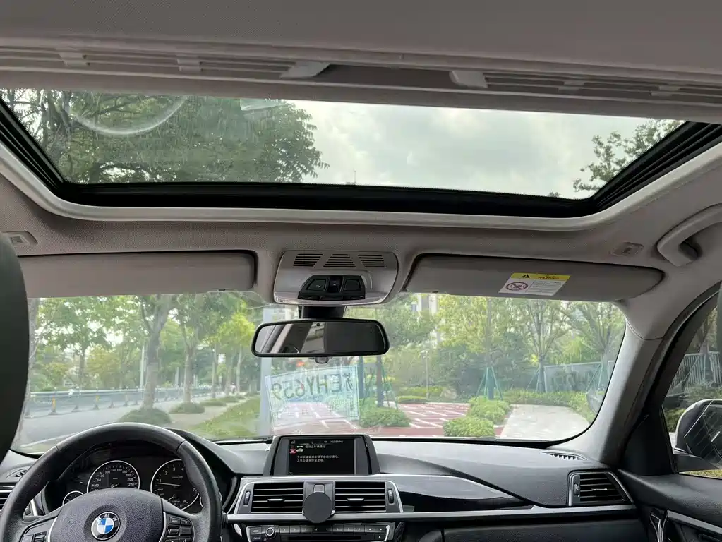 BMW 3 Series — миниатюра 10