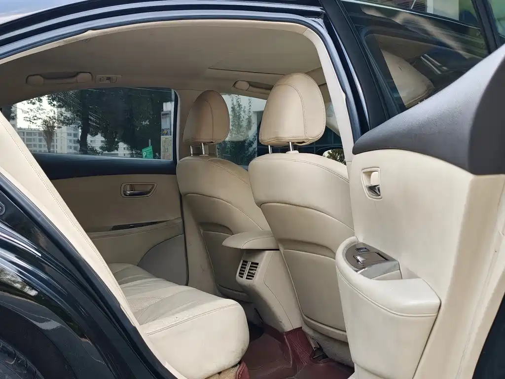 Lexus ES — миниатюра 16