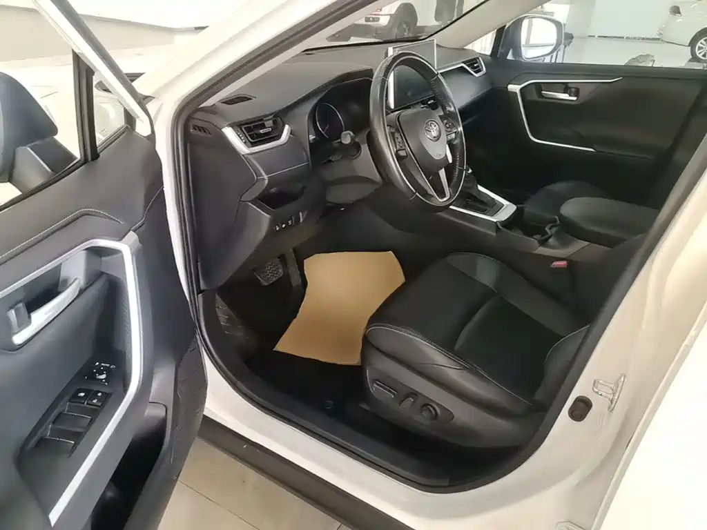 Toyota Wildlander — миниатюра 16