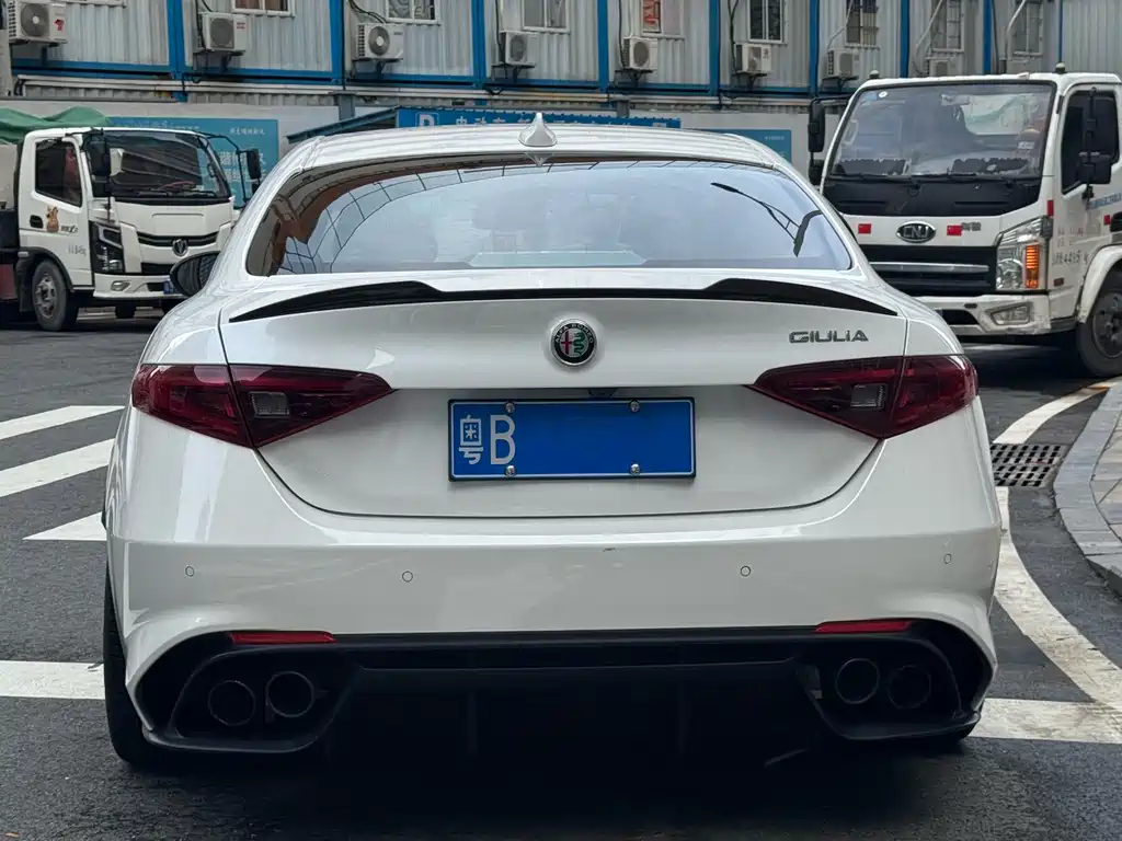 Alfa Romeo Giulia 2017 2.9T 510HP