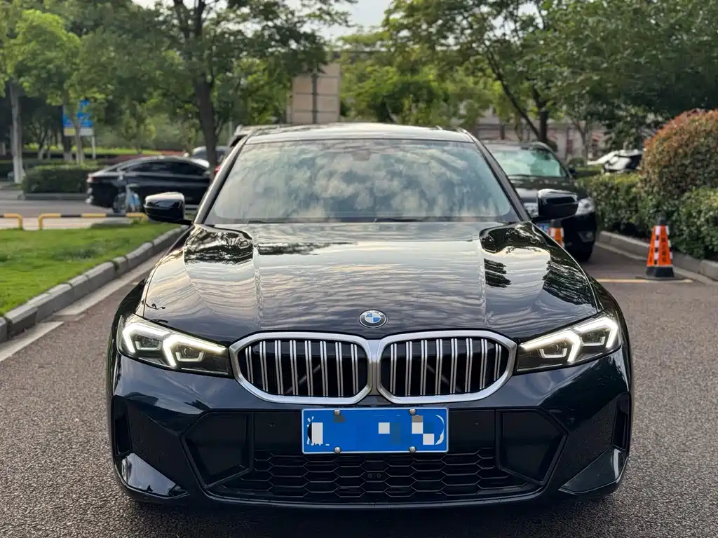 BMW 3 SERIES