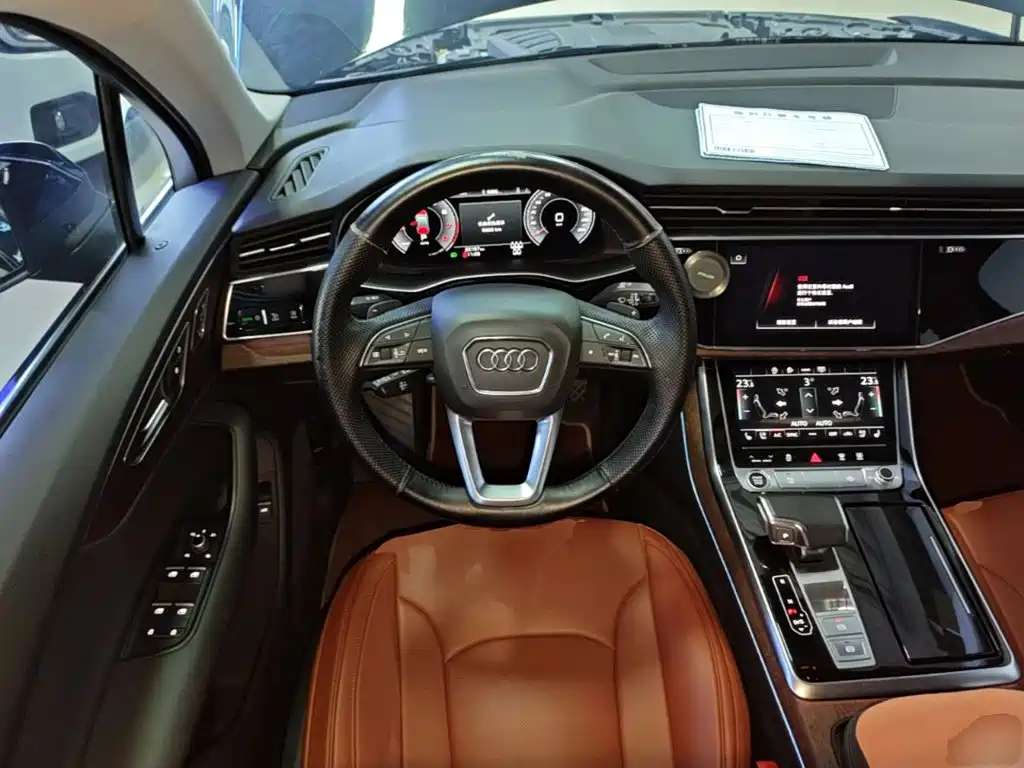 Audi Q7 — миниатюра 11