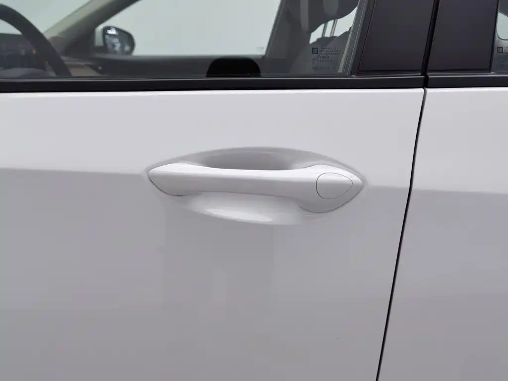 Buick Verano — миниатюра 18