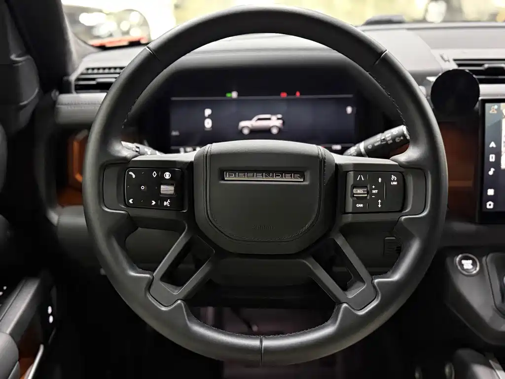 Land Rover Defender — миниатюра 9