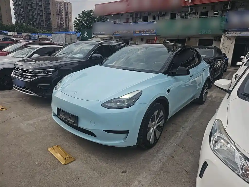 Tesla Model Y 2022