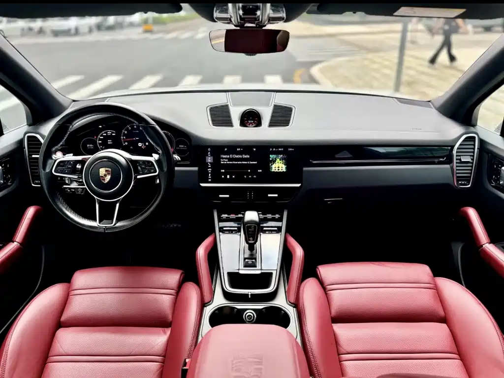 Porsche Cayenne — миниатюра 7