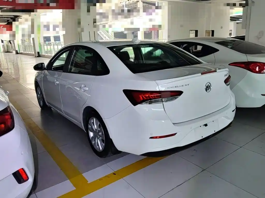 Buick Excelle — миниатюра 5