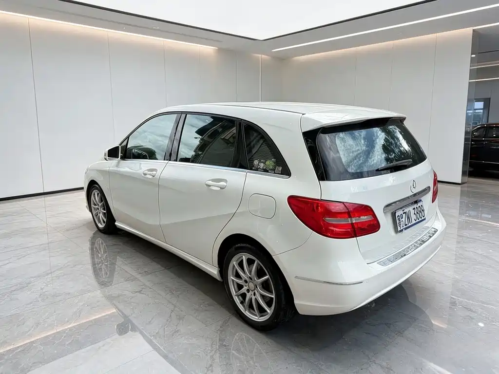 Mercedes-Benz B-Class — миниатюра 9