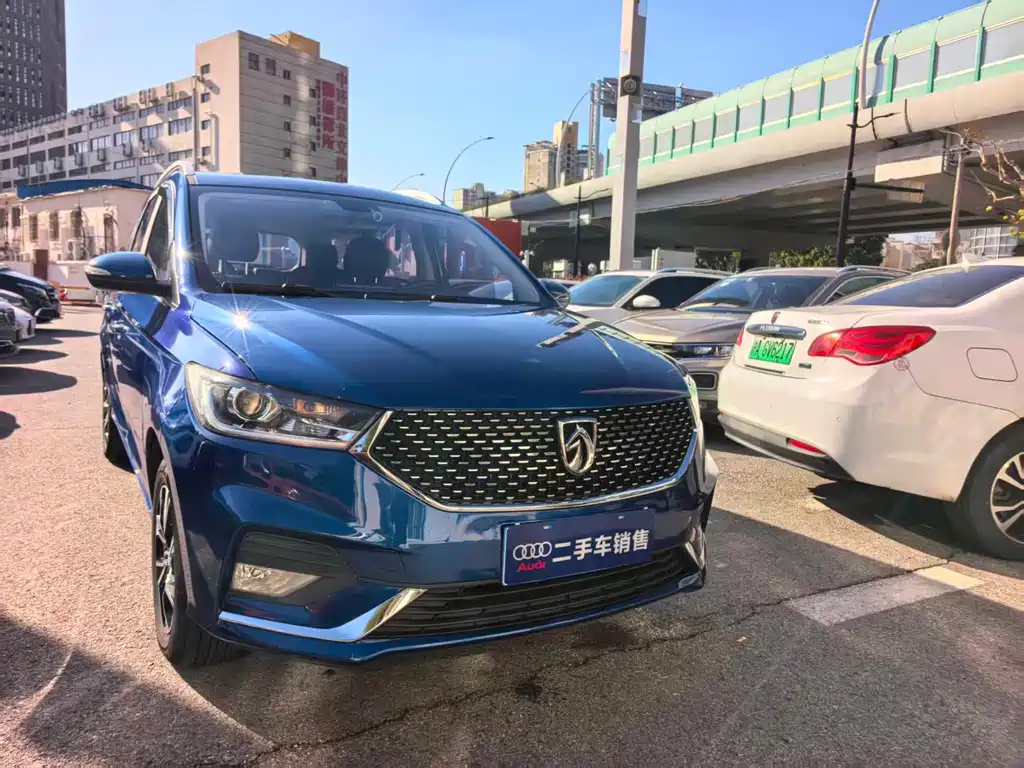 BAOJUN 360