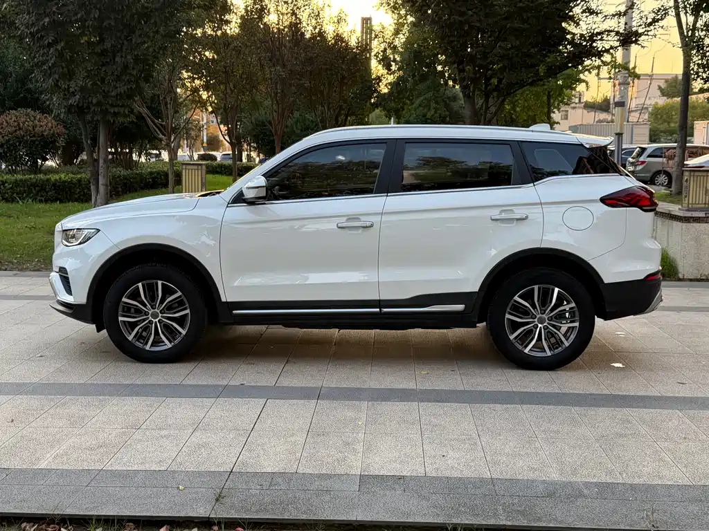 Geely Boyue — миниатюра 7
