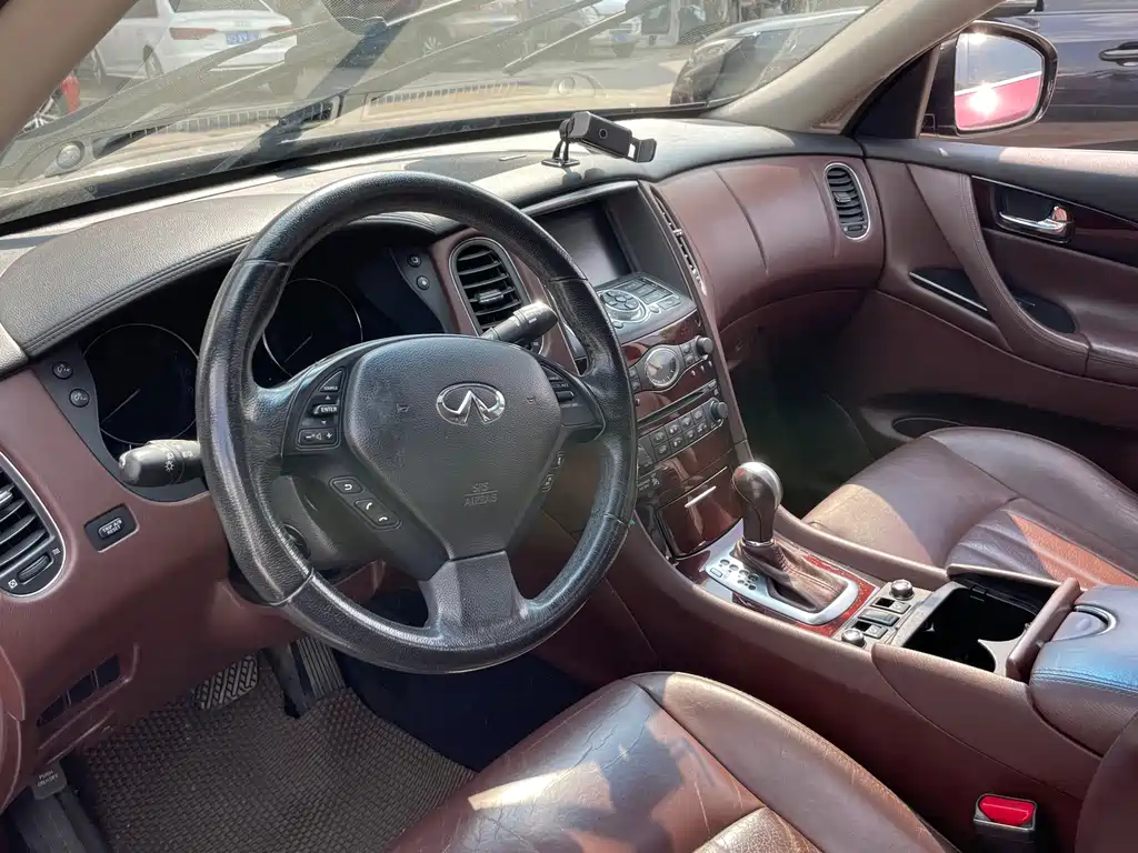 Infiniti QX50 (Import) — миниатюра 14