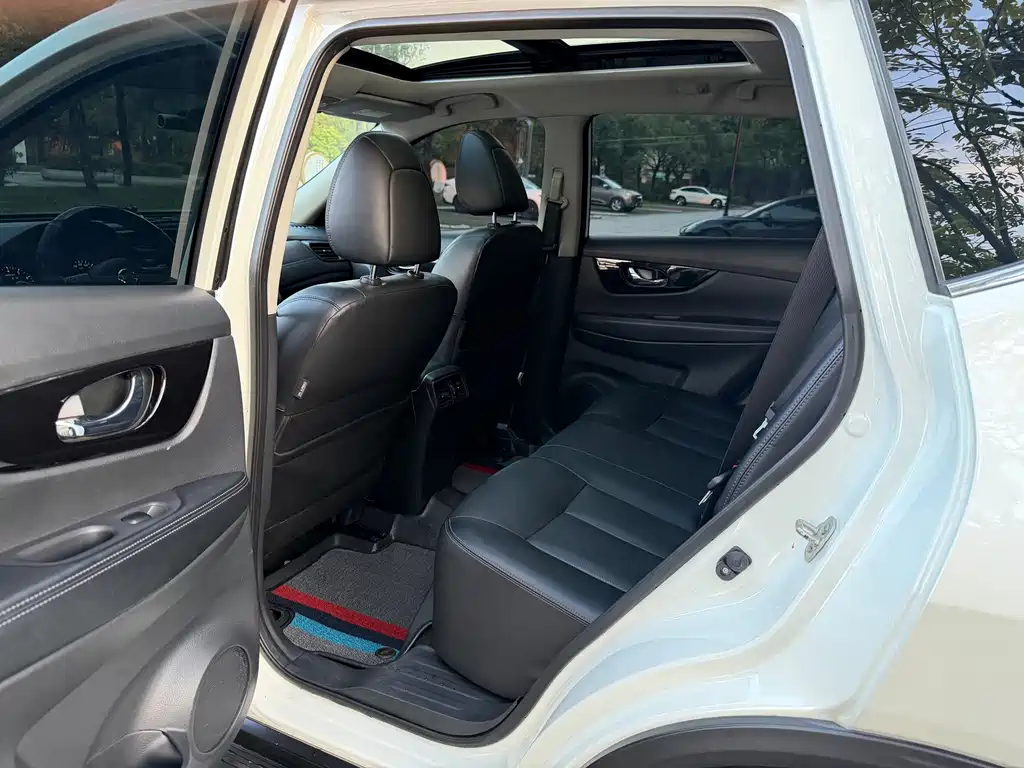 Nissan X-Trail — миниатюра 11