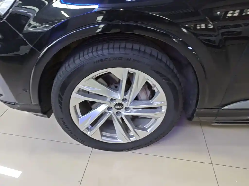Audi Q7 — миниатюра 23