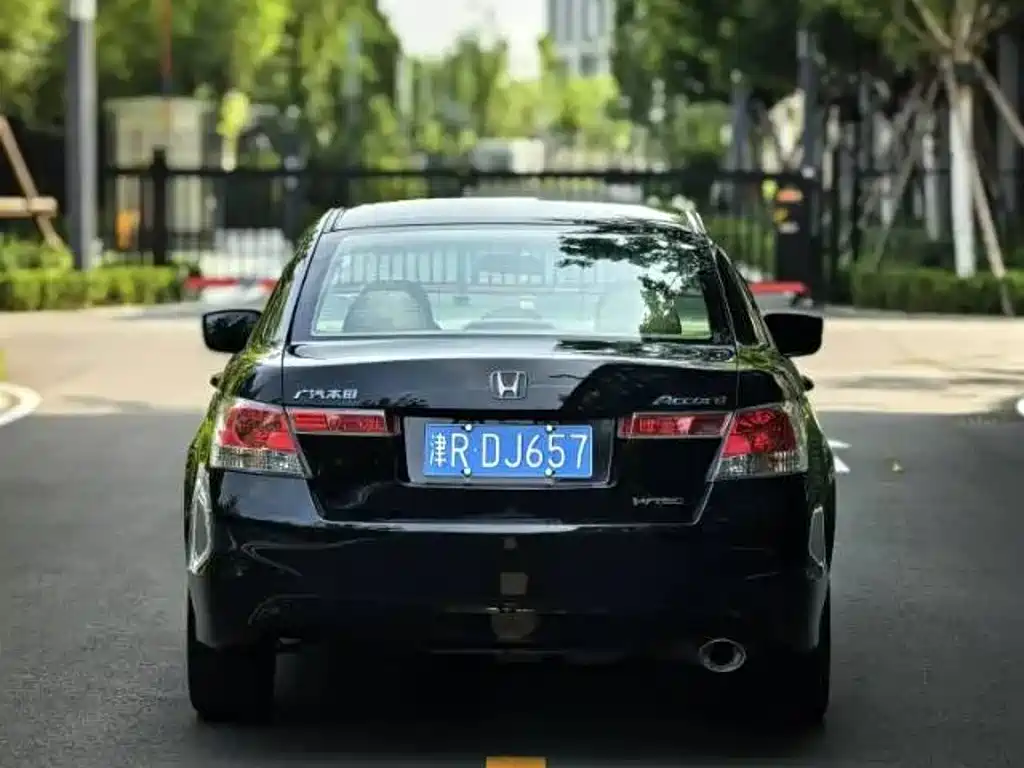 Honda Accord — миниатюра 4