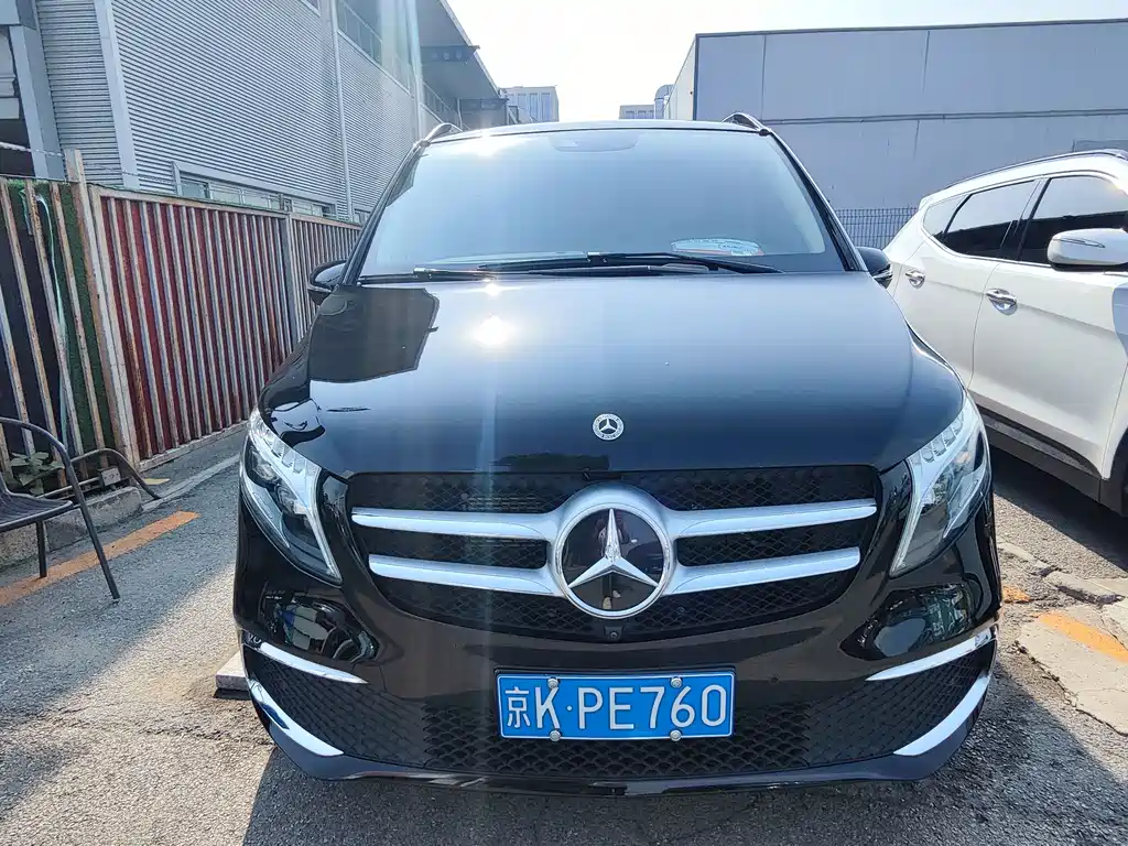 Mercedes-Benz V-Class — миниатюра 2