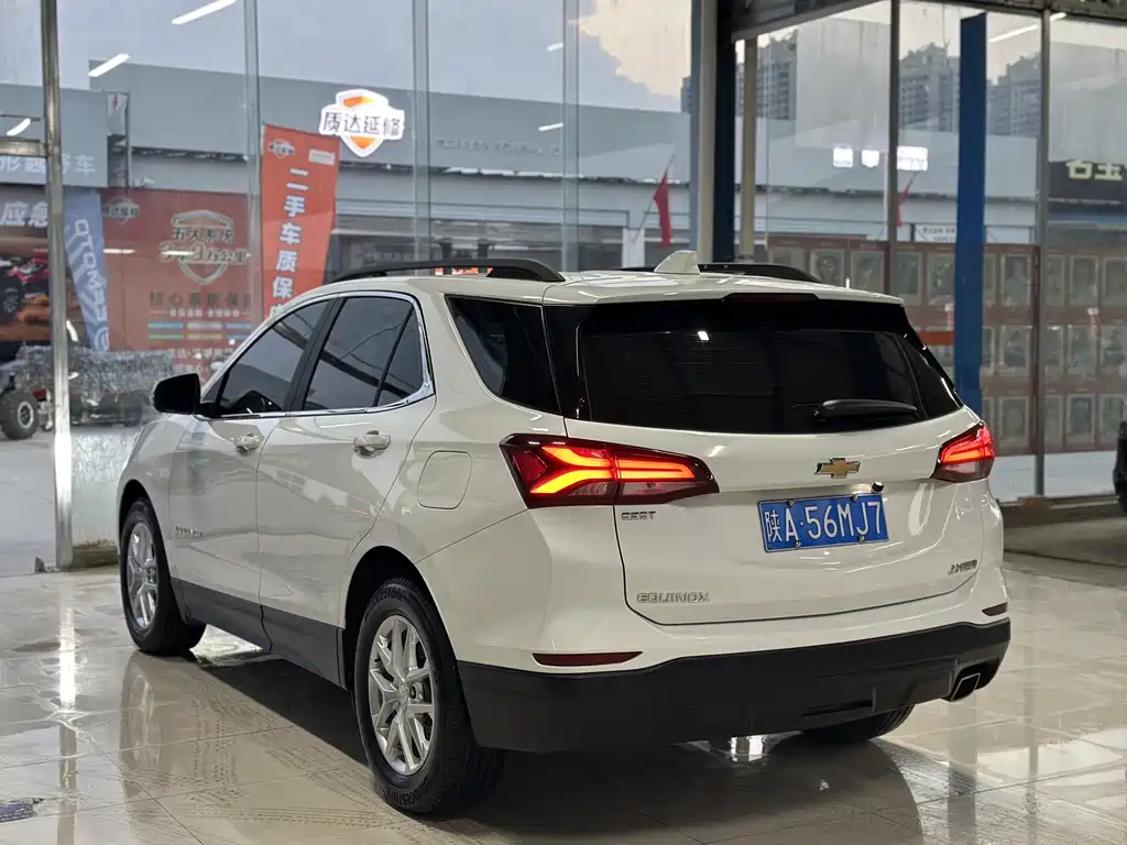 Chevrolet Equinox — миниатюра 10