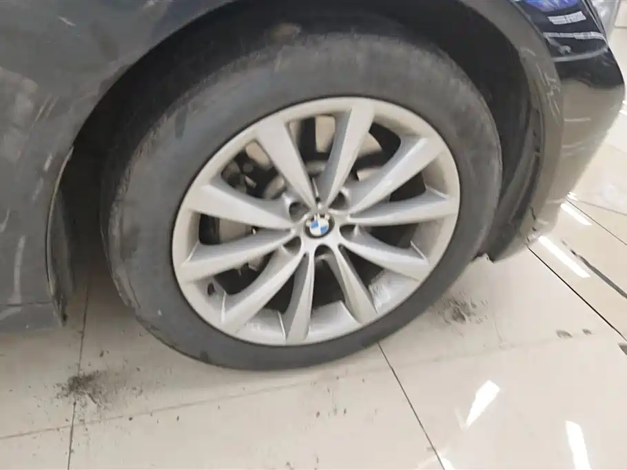 BMW 7 Series 7 2017 730Li Lead