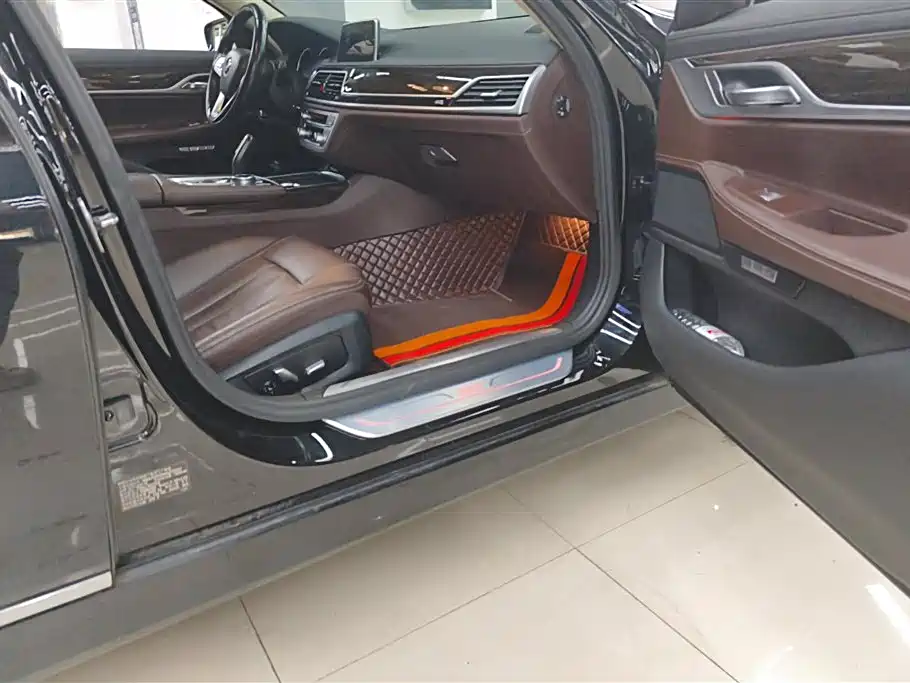 BMW 7 Series 7 2017 730Li Lead