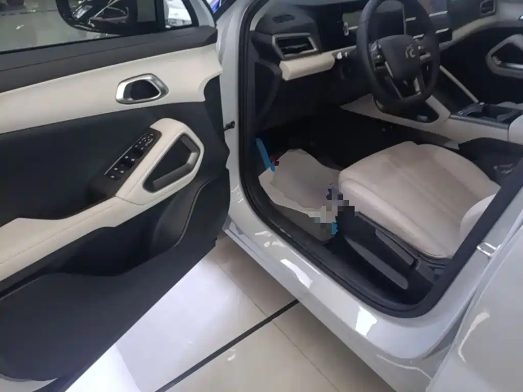 BYD Yuan UP — миниатюра 16