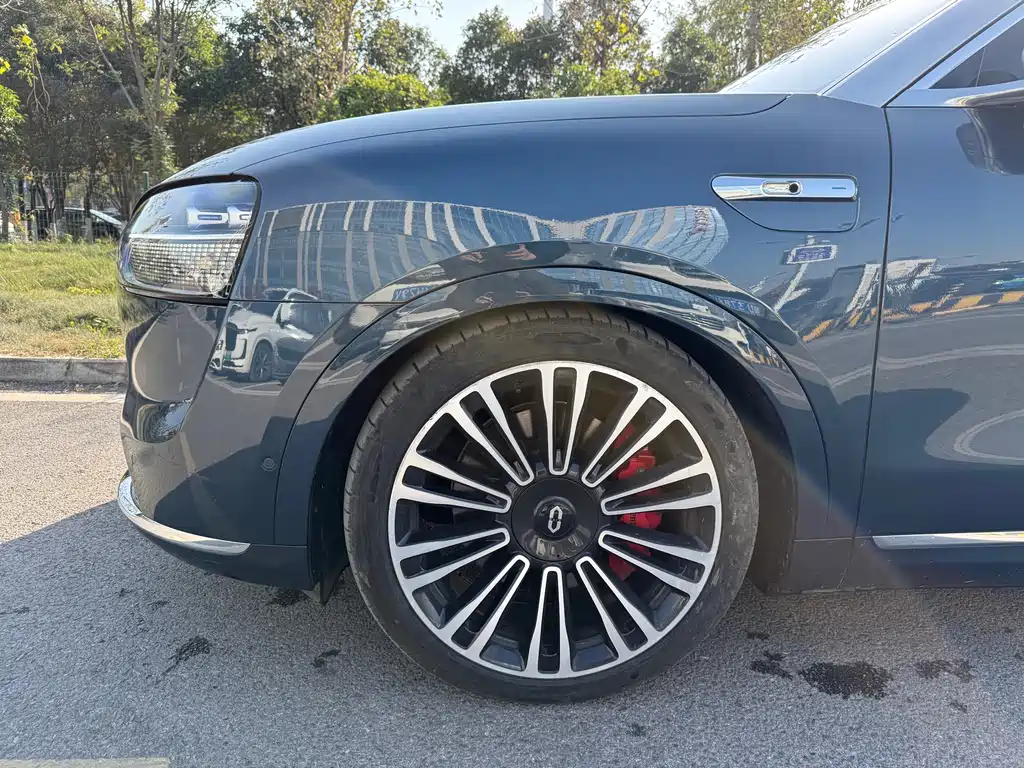 AITO ASK THE WORLD M9