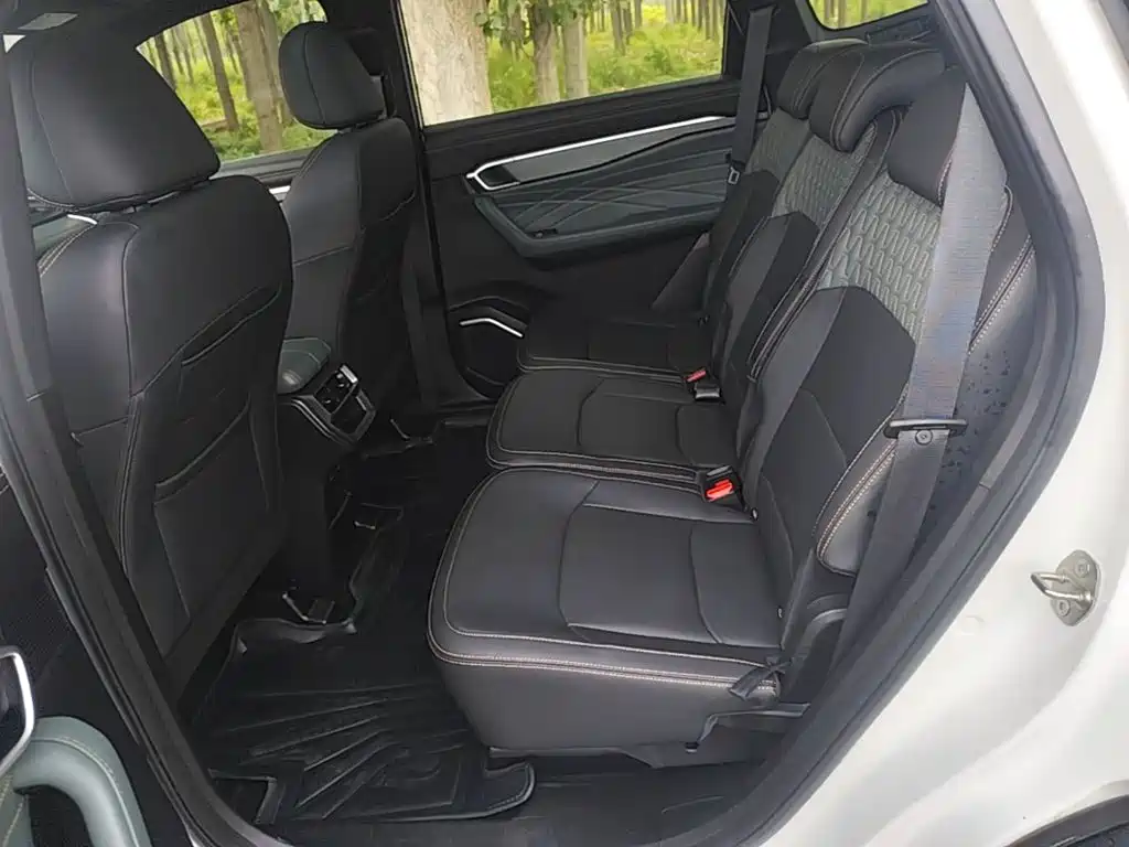 Geely Haoyue L — миниатюра 17