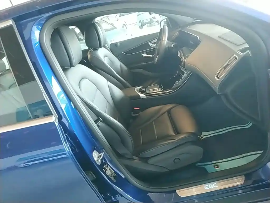Mercedes-Benz EQC — миниатюра 25