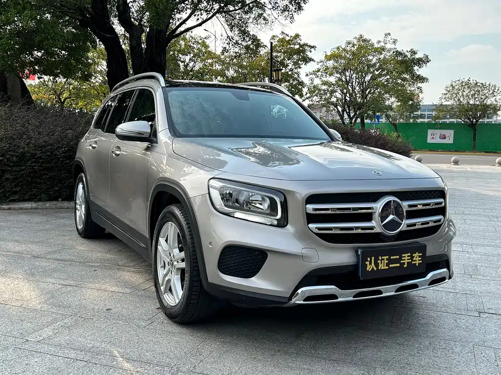 Mercedes-Benz GLB — миниатюра 2