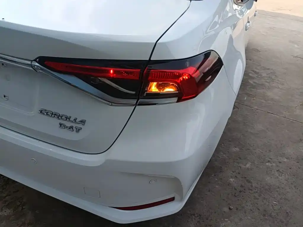 Toyota Corolla — миниатюра 8