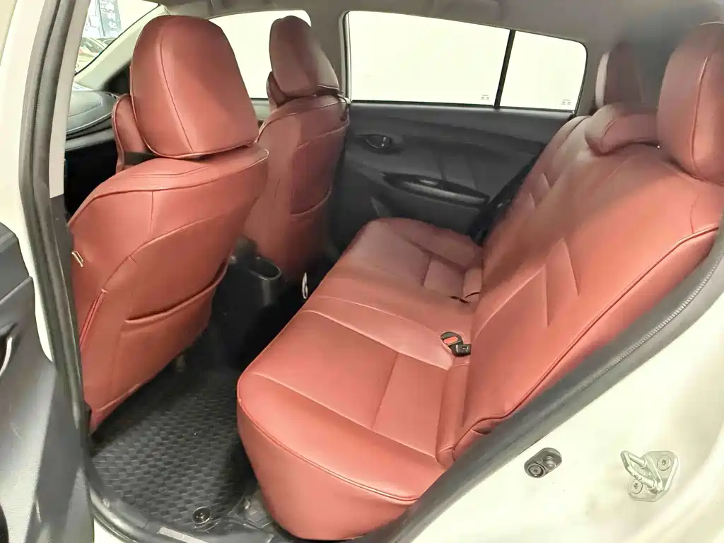 Toyota Yaris L — миниатюра 14
