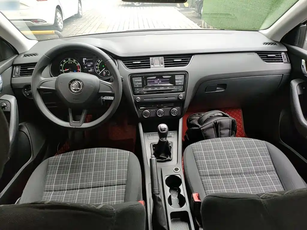 Skoda Octavia — миниатюра 10