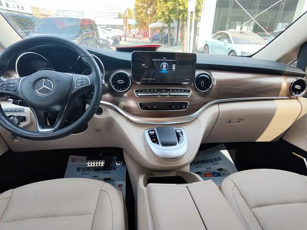 Mercedes-Benz V-Class — миниатюра 15