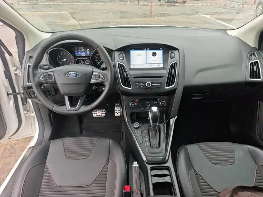 Ford Focus — миниатюра 10