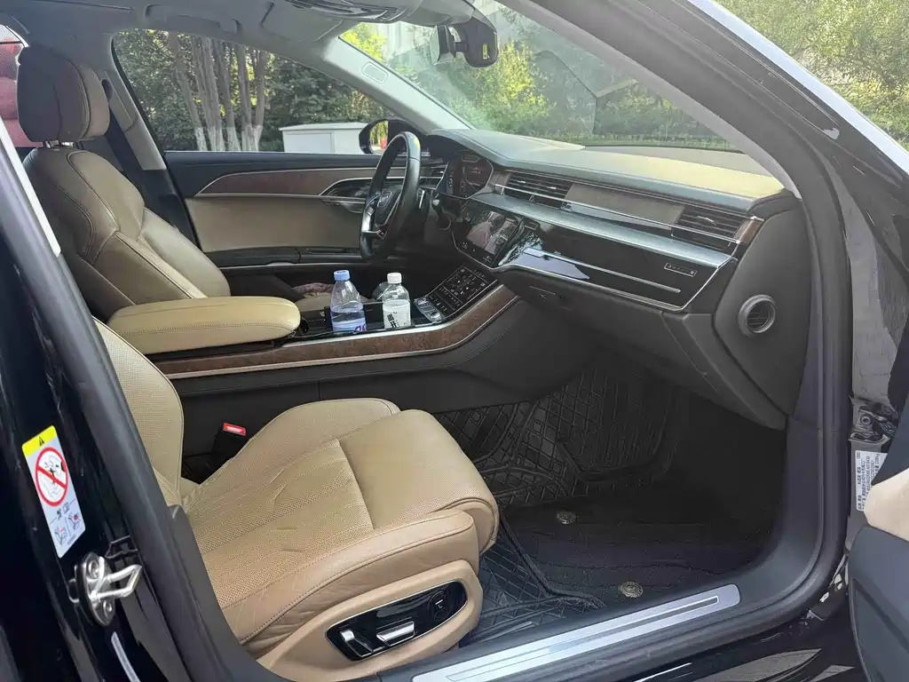 Audi A8 — миниатюра 2