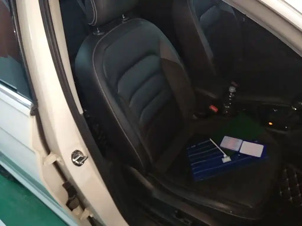 Volkswagen Tiguan L — миниатюра 25