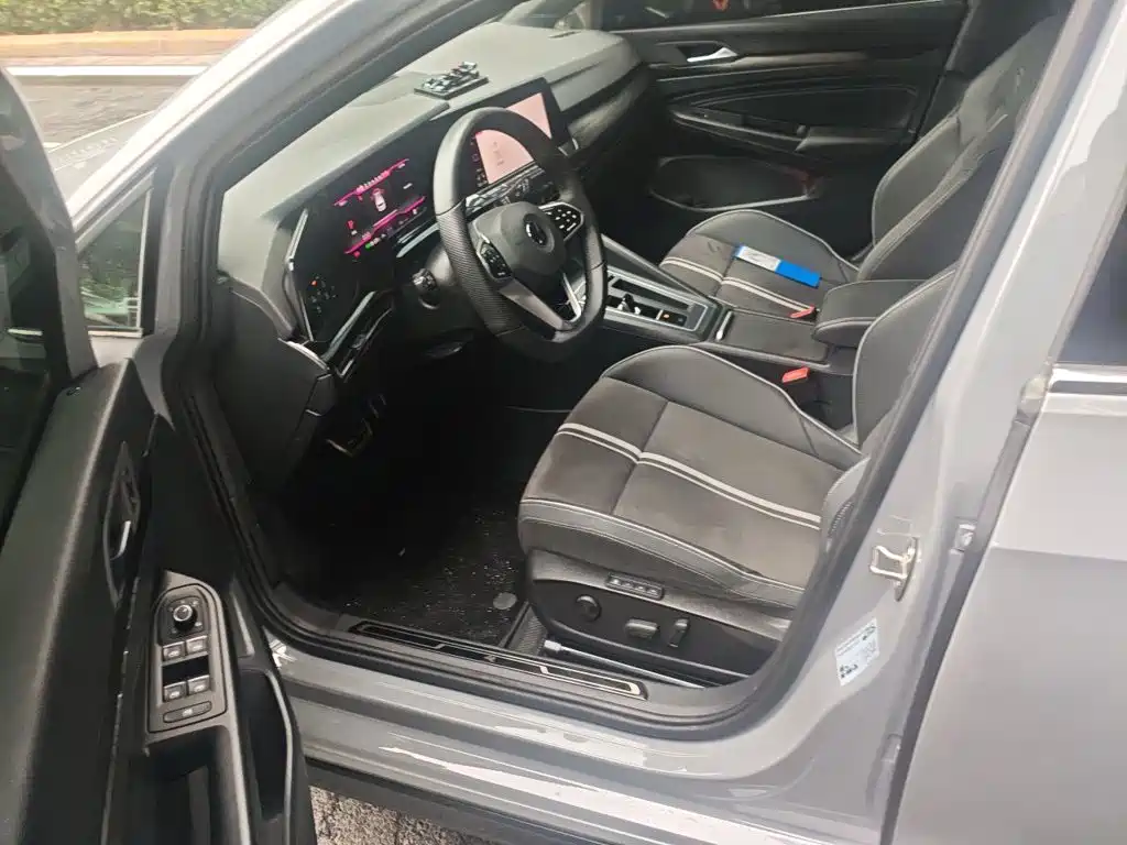 Volkswagen Golf — миниатюра 17