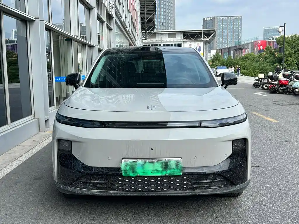 Leapmotor Leapmotor B10 — миниатюра 2