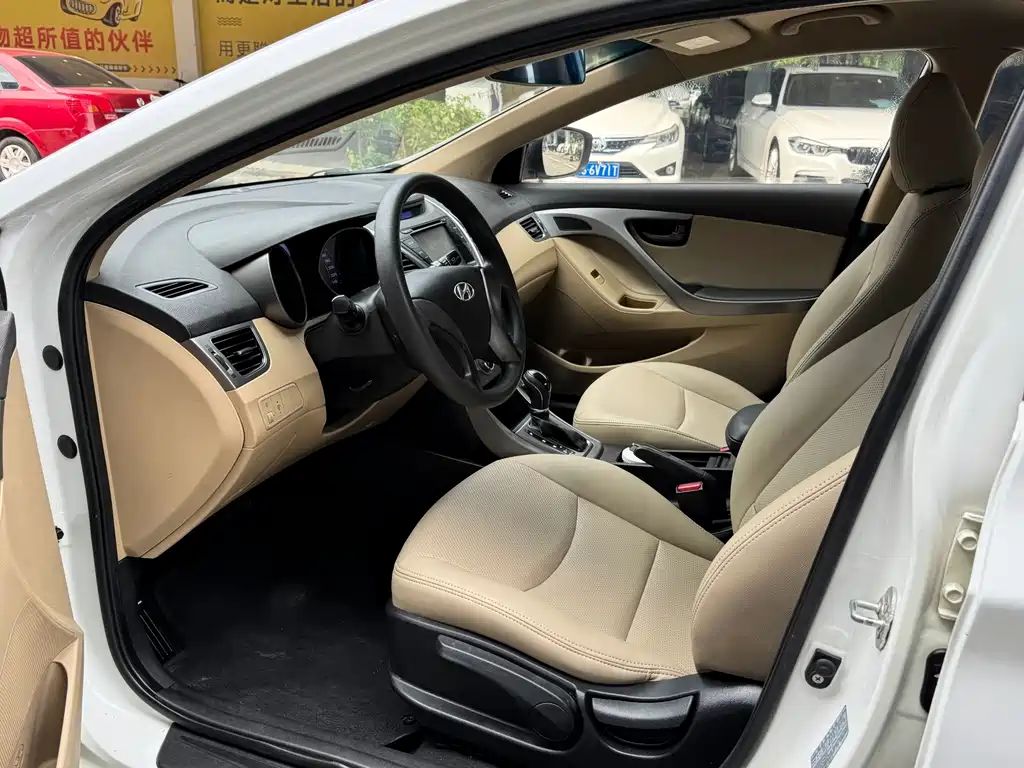 Hyundai Elantra Langdong — миниатюра 7