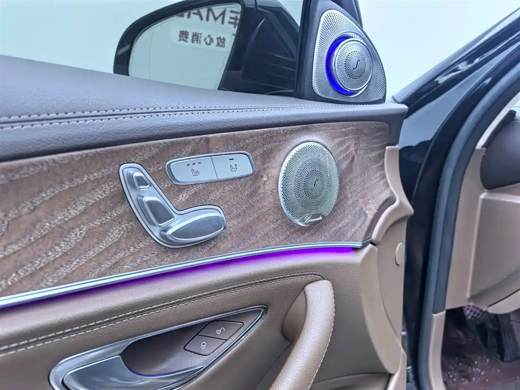 MERCEDES-BENZ E CLASS