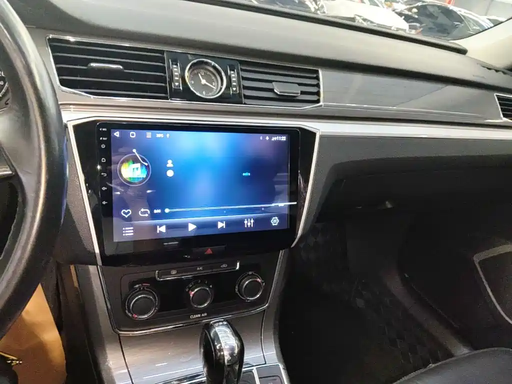 Volkswagen Passat — миниатюра 13