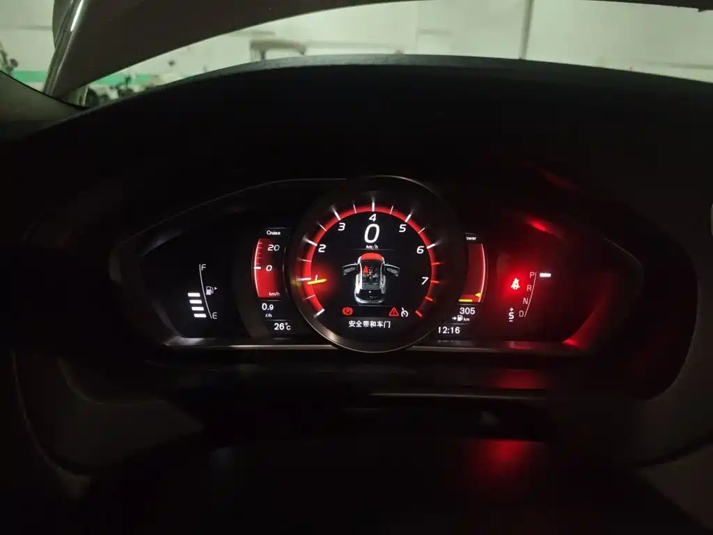 Volvo V40 — миниатюра 13