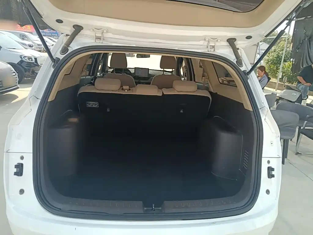 Baojun 310W — миниатюра 19