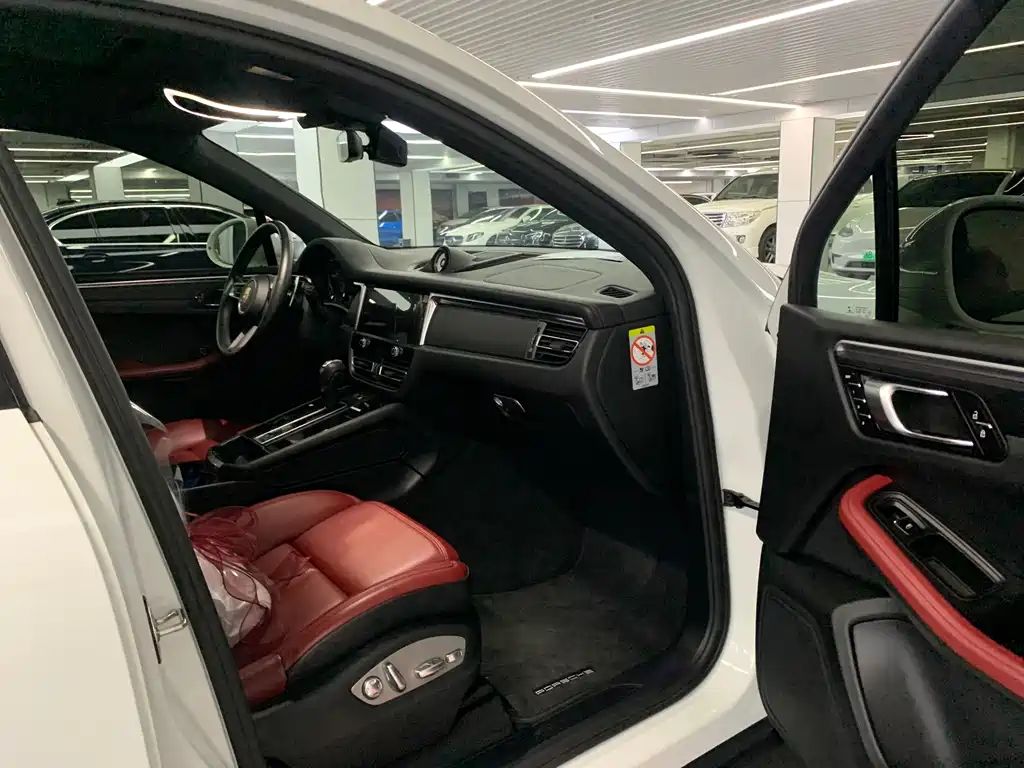 Porsche Macan — миниатюра 5