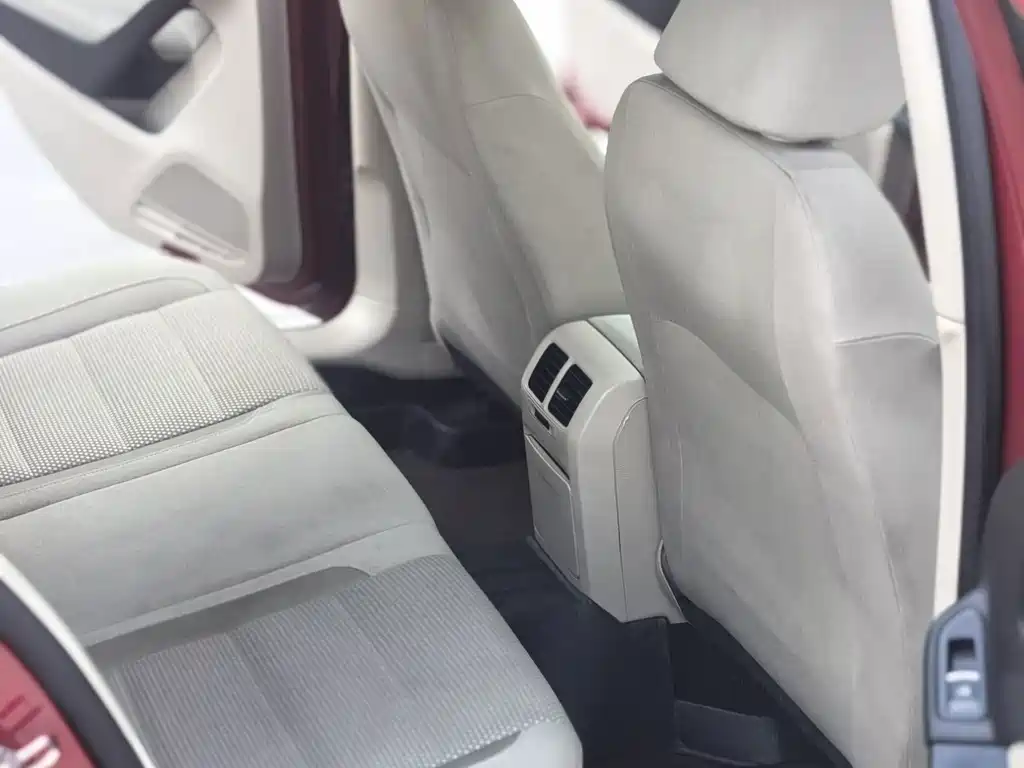 Volkswagen Golf — миниатюра 13