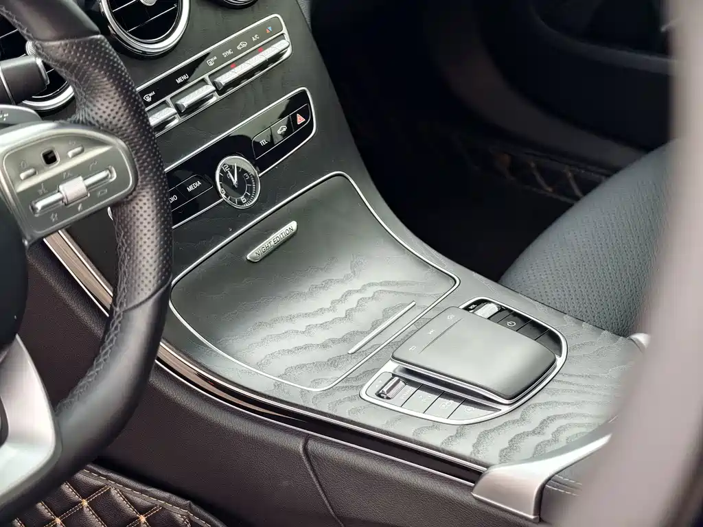 Mercedes-Benz C-Class — миниатюра 12