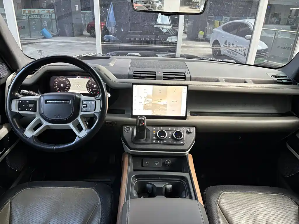 Land Rover Defender — миниатюра 14